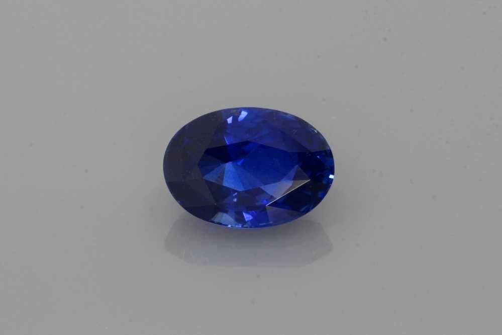 Loose Sapphire Gemstone - Oval 2.03ct Blue EC: Loose Sapphire Gemstone - Oval 2.03ct Blue EC This listing features Loose Sapphire Gemstone - Oval 2.03ct Blue EC. Item specifics are provided below. Item Specifics: Type: Sapphire Carat: 2.03 Cut: