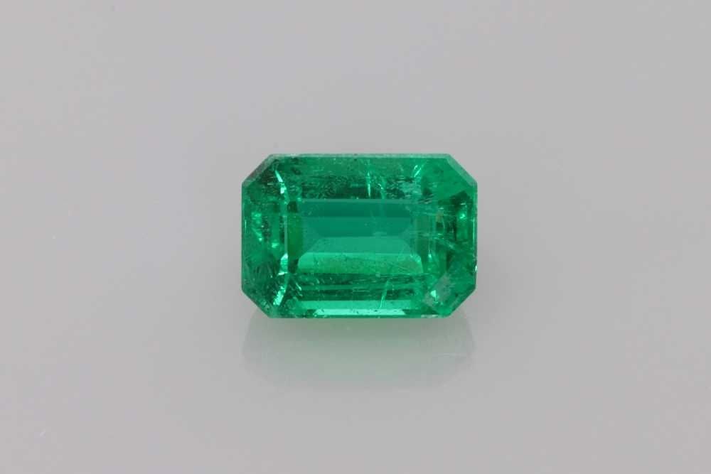 Loose Emerald Gemstone - Emerald 1.16ct Green SI: Loose Emerald Gemstone - Emerald 1.16ct Green SI This listing features Loose Emerald Gemstone - Emerald 1.16ct Green SI. Item specifics are provided below. Item Specifics: Type: Emerald Carat: 1.16