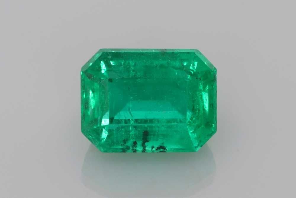 Loose Emerald Gemstone - Emerald 1.85ct Green SI: Loose Emerald Gemstone - Emerald 1.85ct Green SI This listing features Loose Emerald Gemstone - Emerald 1.85ct Green SI. Item specifics are provided below. Item Specifics: Type: Emerald Carat: 1.85 Cu
