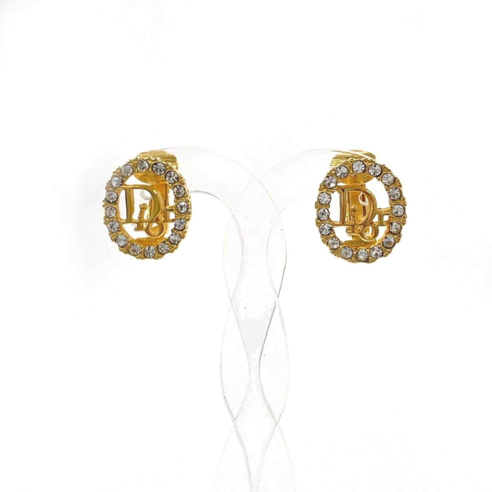 Plating Christian Dior Clip Earrings Gold: Plating Christian Dior Clip Earrings Gold This listing features Plating Christian Dior Clip Earrings Gold. Item specifics are provided below. Item Specifics: Brand: Christian Dior Type: Clip Earrings