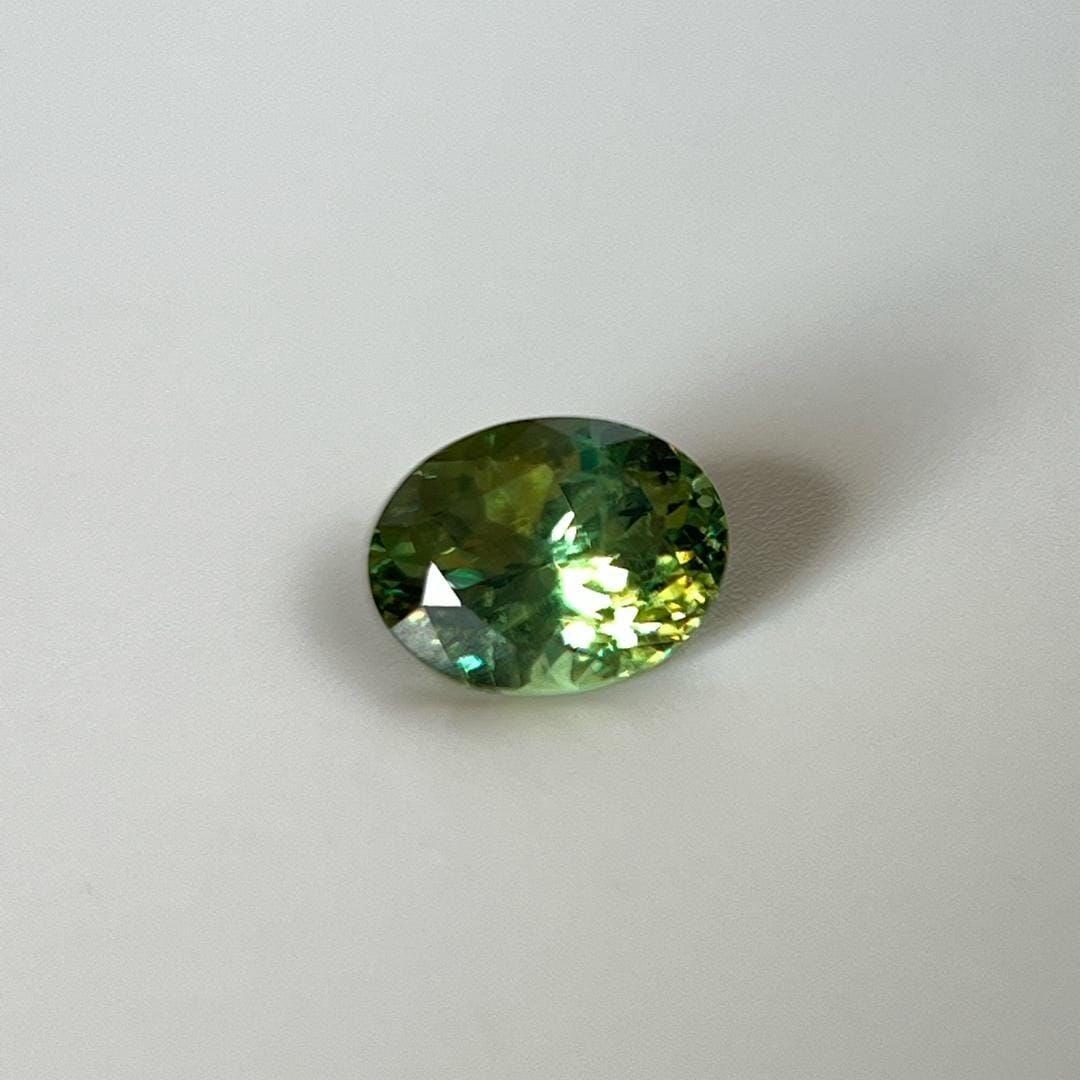 Loose Garnet Gemstone - Oval 1.92ct Green SI: Loose Garnet Gemstone - Oval 1.92ct Green SI This listing features Loose Garnet Gemstone - Oval 1.92ct Green SI. Item specifics are provided below. Item Specifics: Type: Garnet Carat: 1.92 Cut: Facete