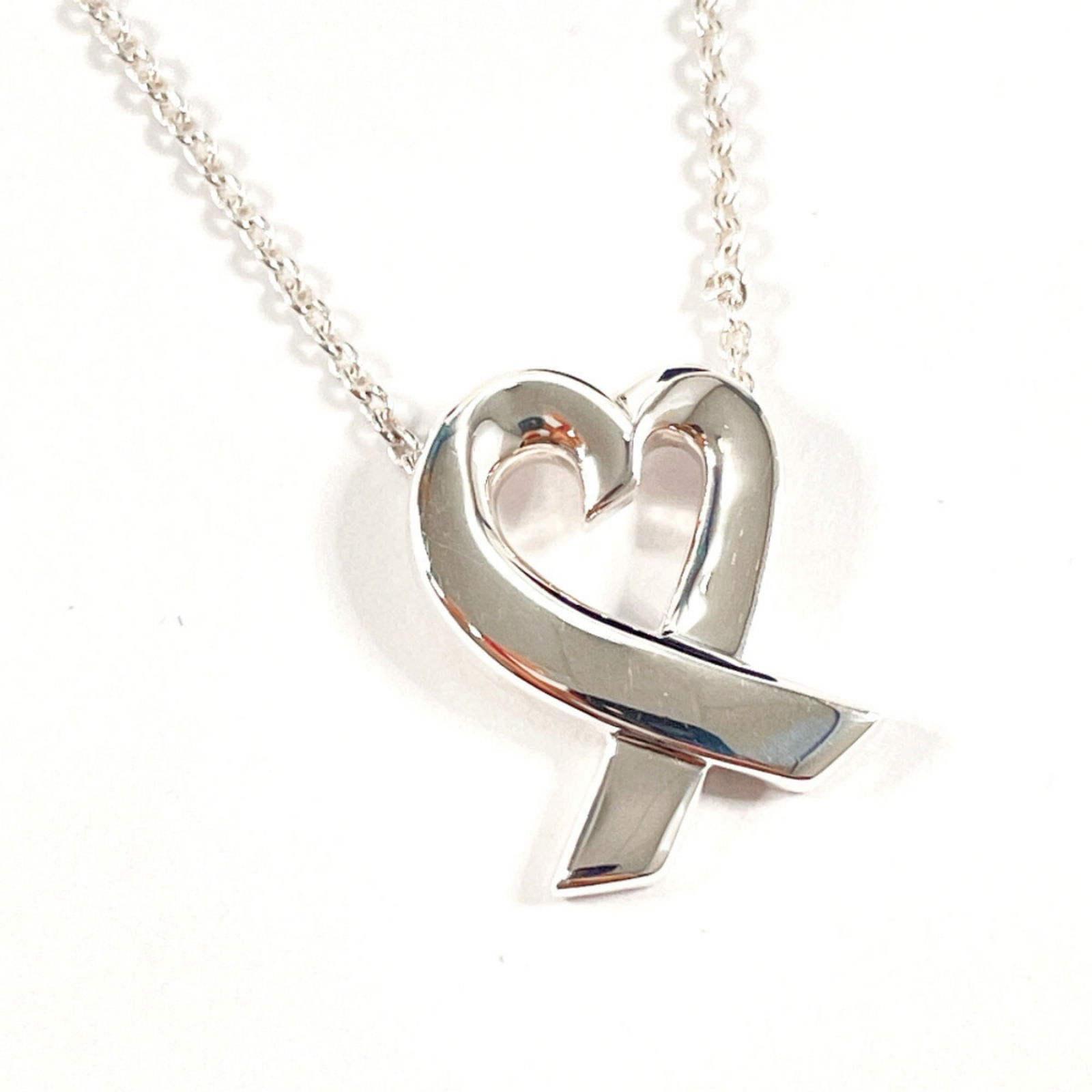 Women TIFFANY & Co. Tiffany Loving Heart Paloma Picasso Necklace in 925 Sterling Silver for: Women TIFFANY & Co. Tiffany Loving Heart Paloma Picasso Necklace in 925 Sterling Silver for This listing features Women TIFFANY & Co. Tiffany Loving Heart Paloma Picasso Necklace in 925 Sterling Silve