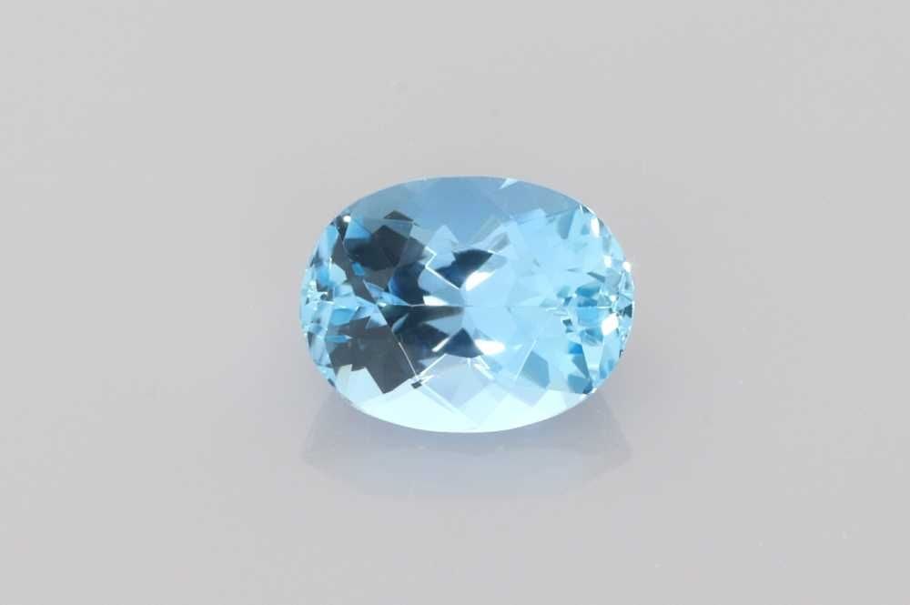 Loose Aquamarine Gemstone - Oval 1.72ct Blue EC: Loose Aquamarine Gemstone - Oval 1.72ct Blue EC This listing features Loose Aquamarine Gemstone - Oval 1.72ct Blue EC. Item specifics are provided below. Item Specifics: Type: Aquamarine Carat: 1.72 C