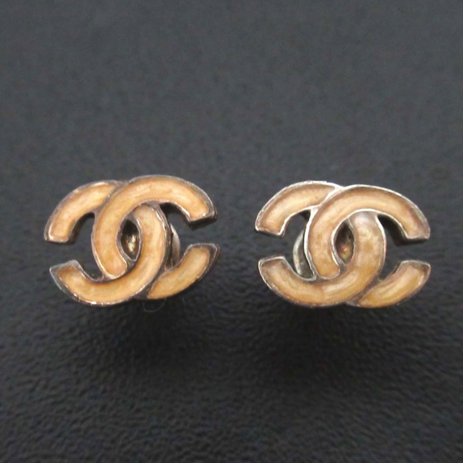 Earrings Chanel Stud: Earrings Chanel Stud This listing features Earrings Chanel Stud. Item specifics are provided below. Item Specifics: Brand: Chanel Type: Stud Earrings Gender: Women Color: Beige, Silver Size (Hxwxd): 8