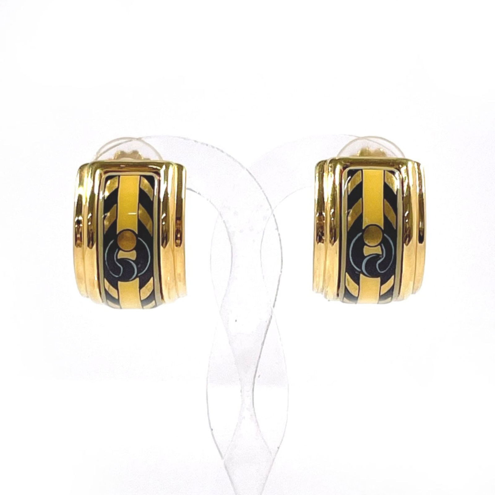 Metal - Hermes Clip Earrings Cloisonn/ Enamel: Metal - Hermes Clip Earrings Cloisonn/ Enamel This listing features Metal - Hermes Clip Earrings Cloisonn/ Enamel. Item specifics are provided below. Item Specifics: Brand: Hermes Type: Clip Earrings