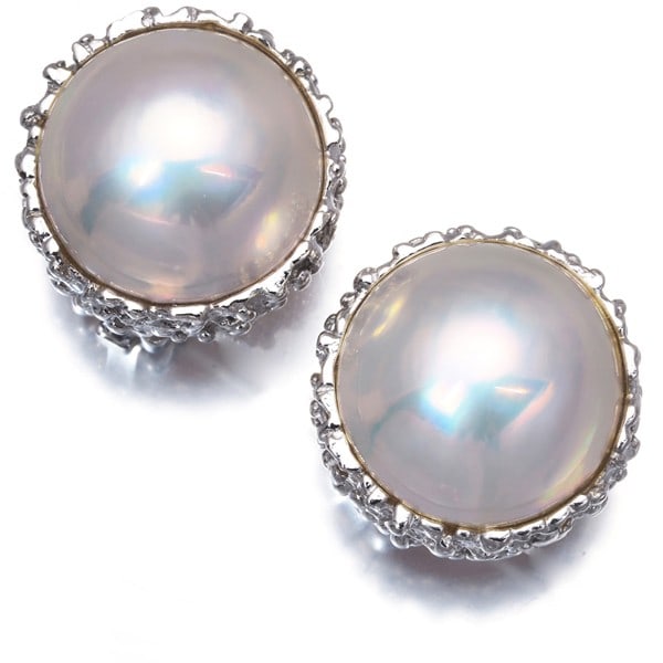 Silver Tasaki Earrings Mabe Pearl 16.0Mm: Silver Tasaki Earrings Mabe Pearl 16.0Mm This listing features Silver Tasaki Earrings Mabe Pearl 16.0Mm. Item specifics are provided below. Item Specifics: Country Of Origin: Japan Brand: TASAKI Metal