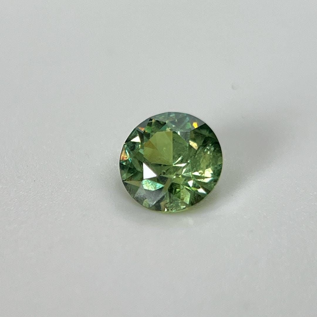 Loose Garnet Gemstone - Round 1.767ct Green SI: Loose Garnet Gemstone - Round 1.767ct Green SI This listing features Loose Garnet Gemstone - Round 1.767ct Green SI. Item specifics are provided below. Item Specifics: Type: Garnet Carat: 1.767 Cut: F