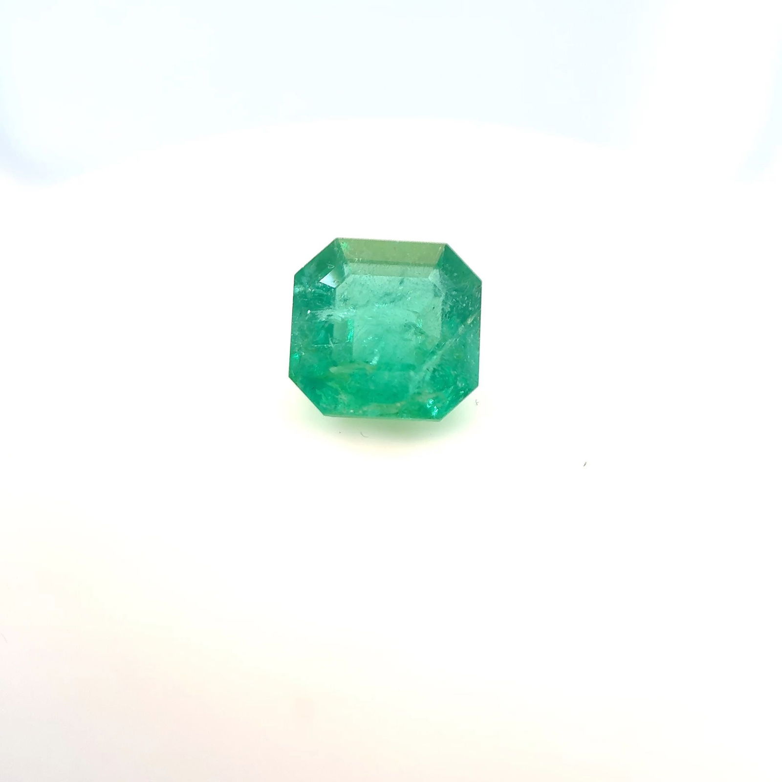 Loose Emerald Gemstone - Asscher 1.4ct Green MI: Loose Emerald Gemstone - Asscher 1.4ct Green MI This listing features Loose Emerald Gemstone - Asscher 1.4ct Green MI. Item specifics are provided below. Item Specifics: Type: Emerald Carat: 1.4