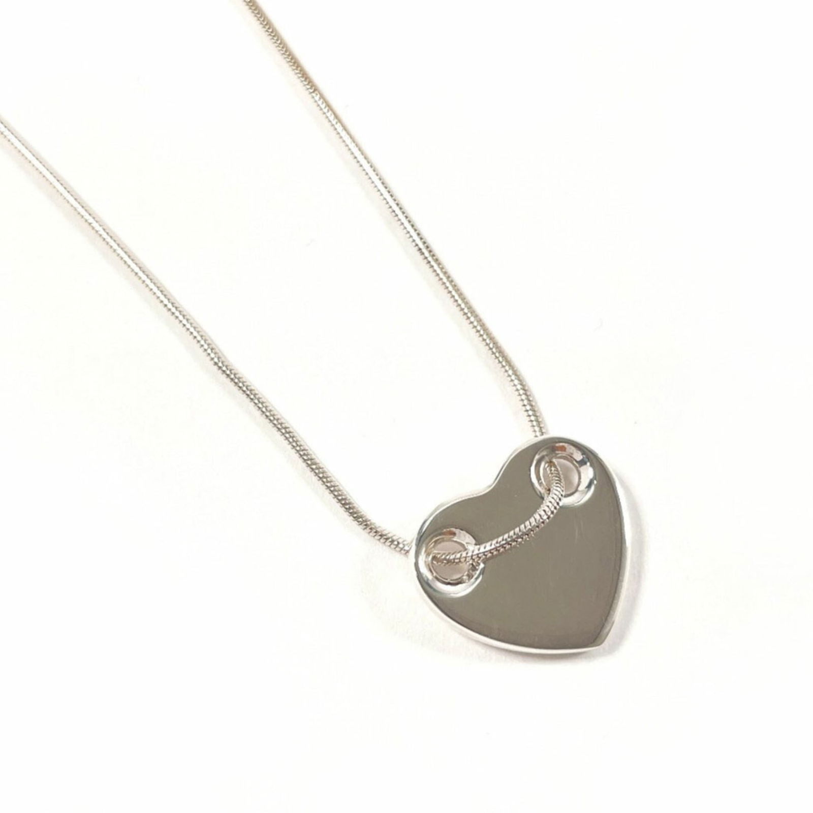 Women's - TIFFANY & Co. Tiffany Heart Plate Necklace - 925 Sterling Silver: Women's - TIFFANY & Co. Tiffany Heart Plate Necklace - 925 Sterling Silver This listing features Women's - TIFFANY & Co. Tiffany Heart Plate Necklace - 925 Sterling Silver. Item specifics are provided