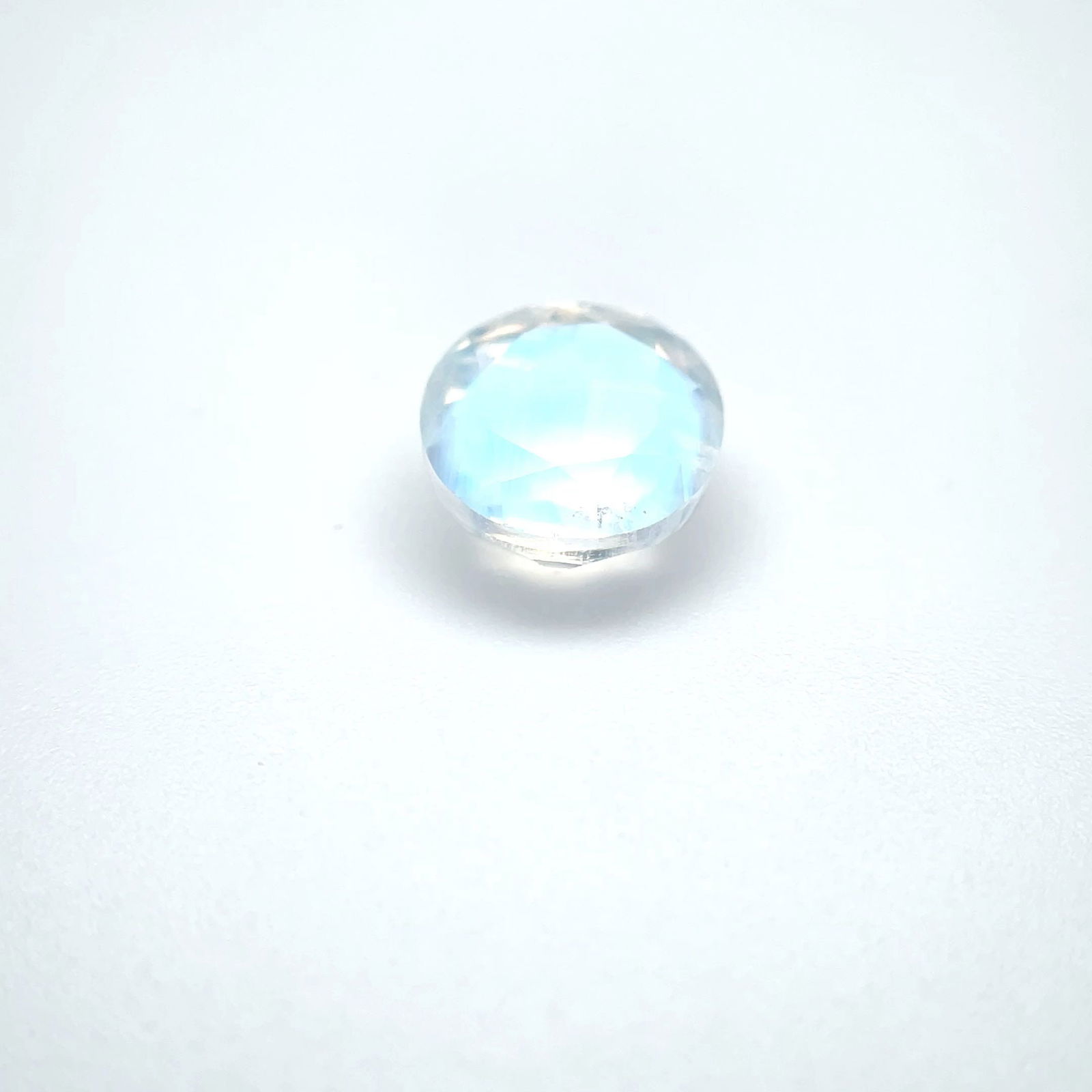 Loose Moonstone Gemstone - Round 1.55ct White EC (1 of 1)