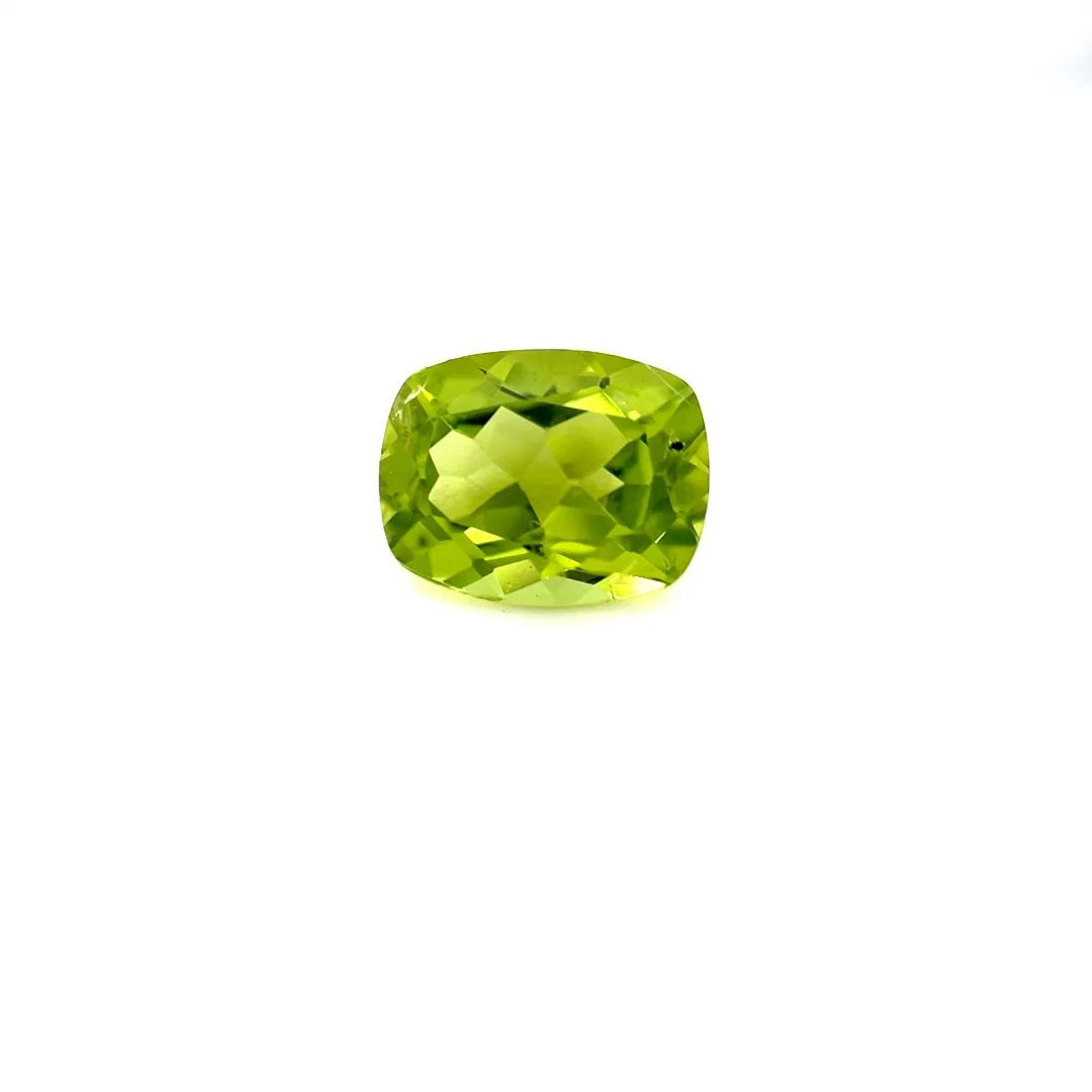 Loose Peridot Gemstone - Radiant 2.28ct Green EC: Loose Peridot Gemstone - Radiant 2.28ct Green EC This listing features Loose Peridot Gemstone - Radiant 2.28ct Green EC. Item specifics are provided below. Item Specifics: Type: Peridot Carat: 2.28