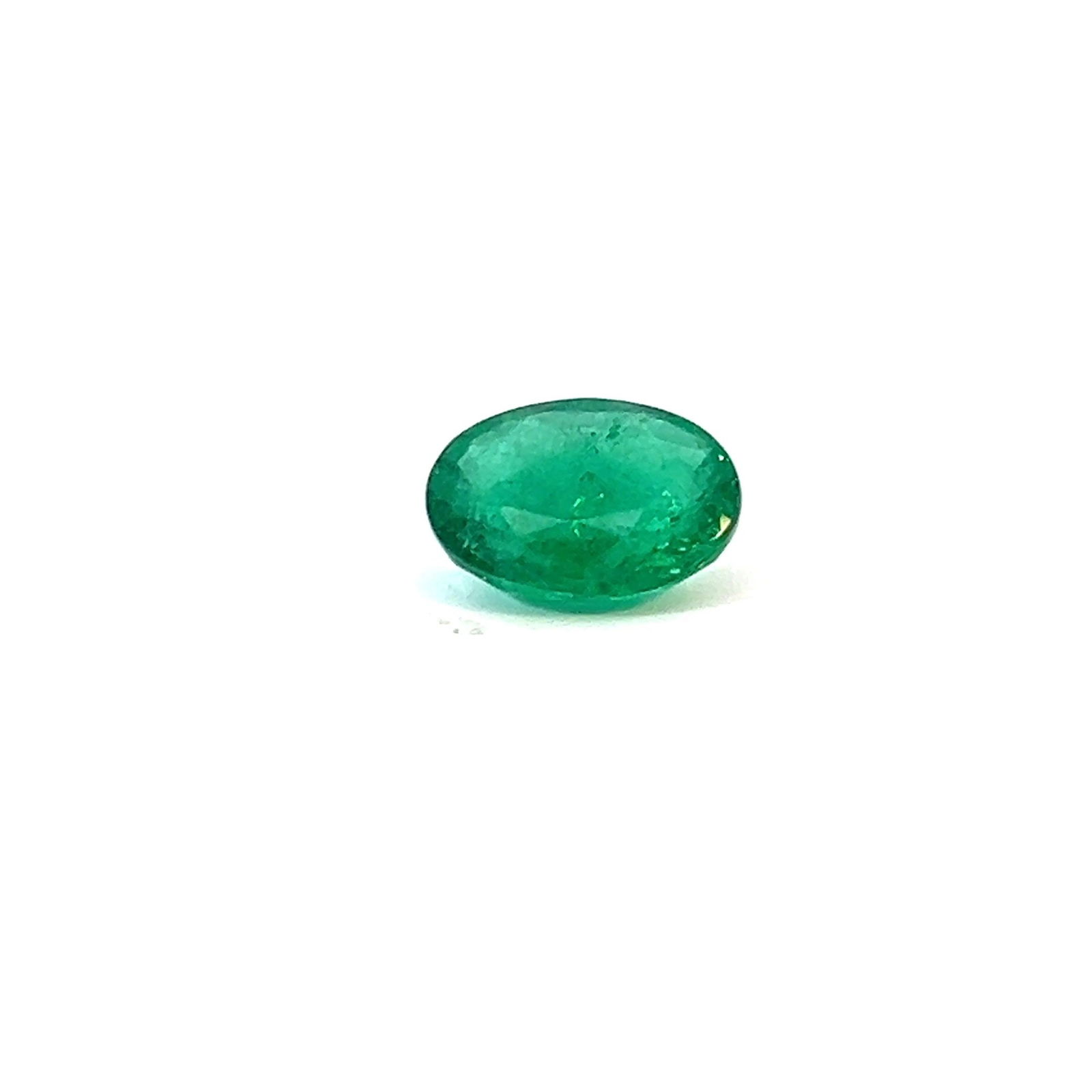 Loose Emerald Gemstone - Oval 3.13ct Green SI: Loose Emerald Gemstone - Oval 3.13ct Green SI This listing features Loose Emerald Gemstone - Oval 3.13ct Green SI. Item specifics are provided below. Item Specifics: Type: Emerald Carat: 3.13 Cut: