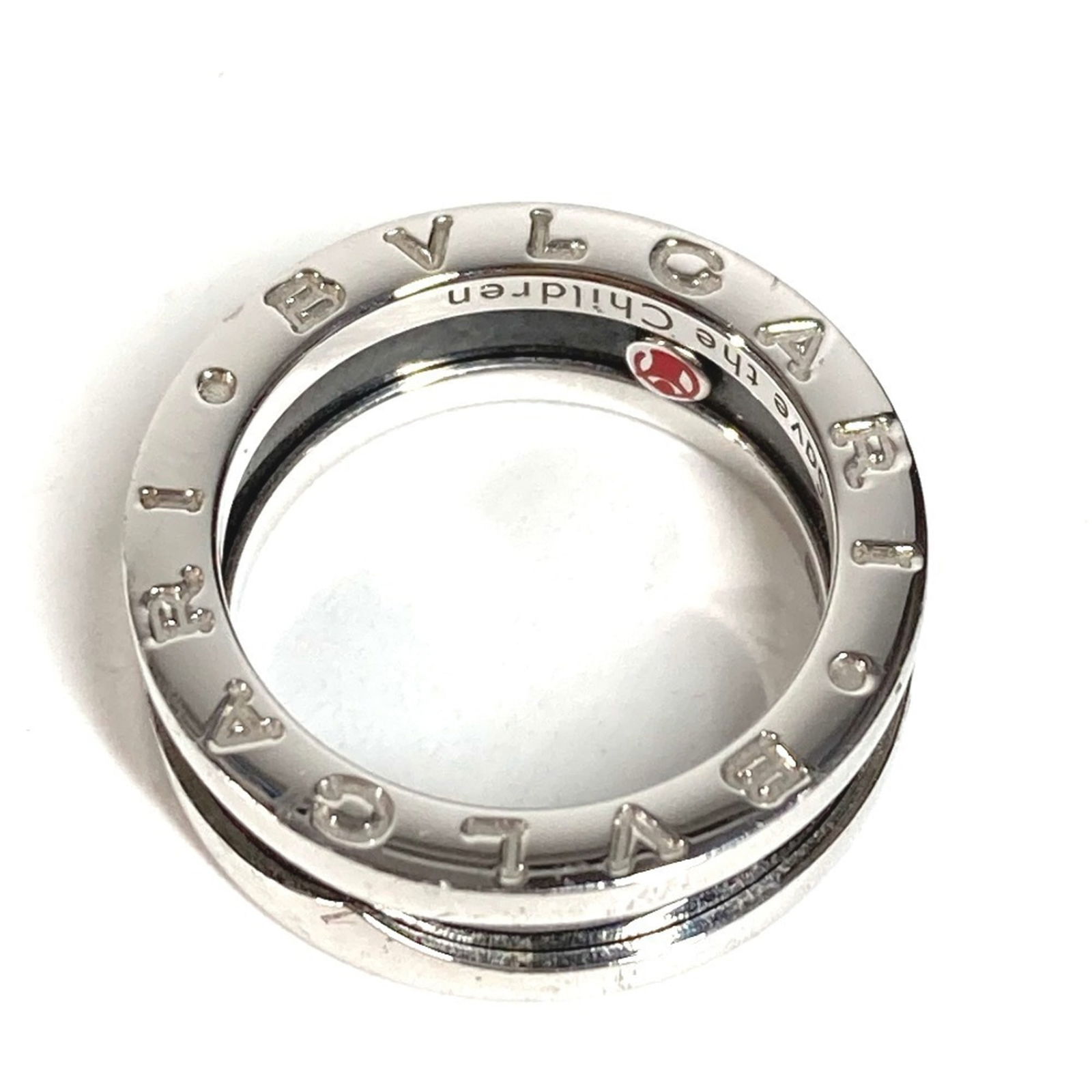 925 Bvlgari Band Ring Silver: 925 Bvlgari Band Ring Silver This listing features 925 Bvlgari Band Ring Silver. Item specifics are provided below. Item Specifics: Brand: Bvlgari Type: Band Ring Gender: Women Color: Black, Silver Ma