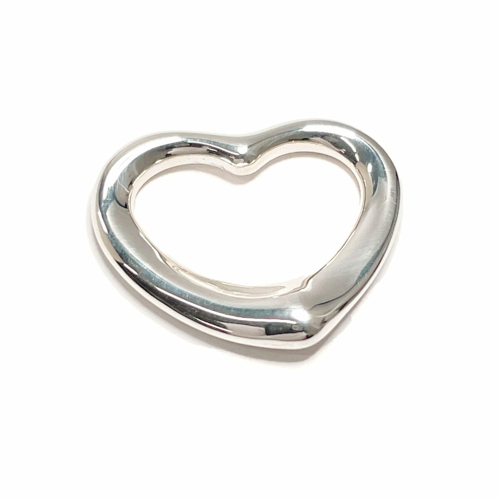 Women's - TIFFANY & Co. Tiffany Heart Elsa Peretti Pendant Top - 925 Sterling Silver: Women's - TIFFANY & Co. Tiffany Heart Elsa Peretti Pendant Top - 925 Sterling Silver This listing features Women's - TIFFANY & Co. Tiffany Heart Elsa Peretti Pendant Top - 925 Sterling Silver. Item sp