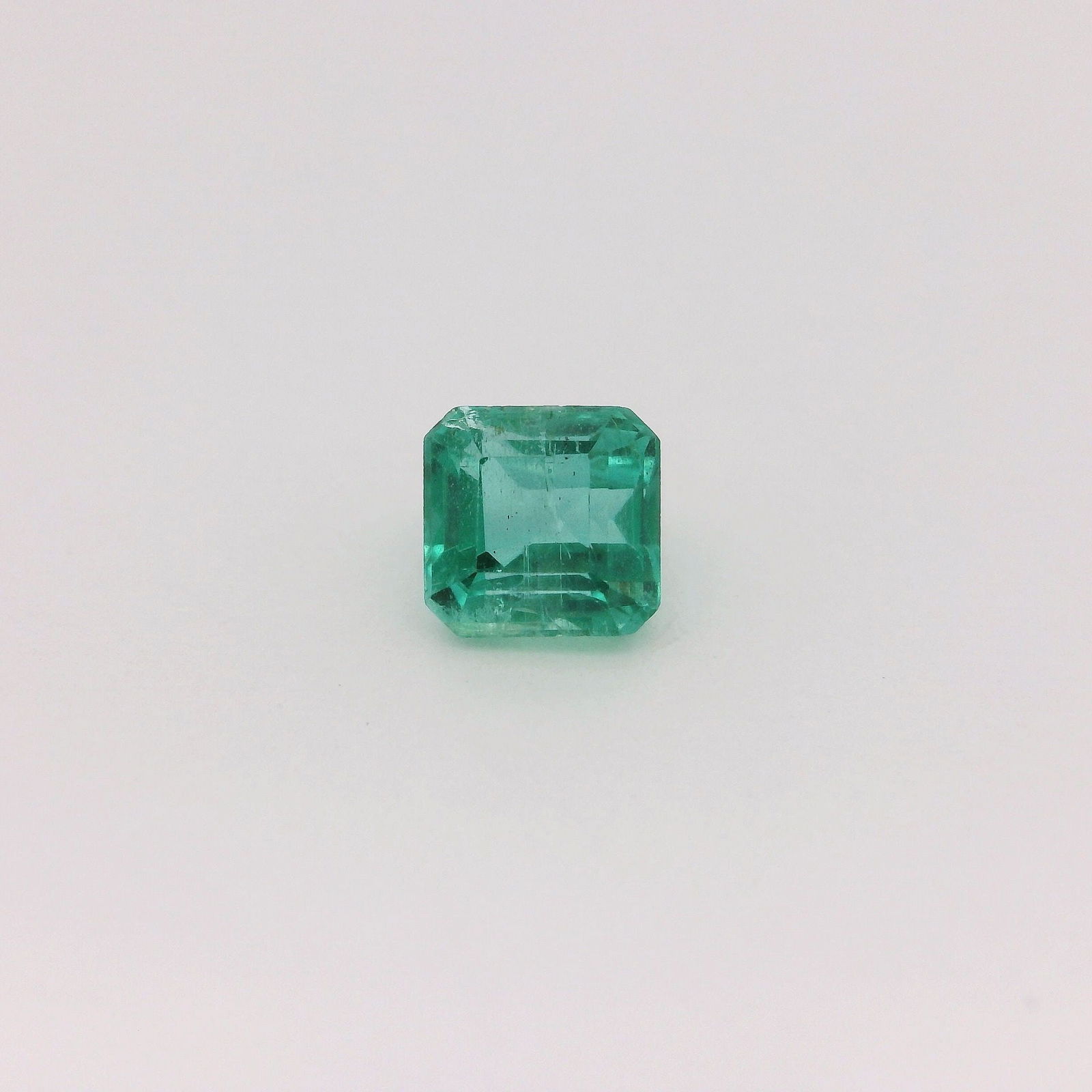 Loose Emerald Gemstone - GSI Octagonal 1.01ct Green MI: Loose Emerald Gemstone - GSI Octagonal 1.01ct Green MI This listing features Loose Emerald Gemstone - GSI Octagonal 1.01ct Green MI. Item specifics are provided below. Item Specifics: Type: Emerald Ca