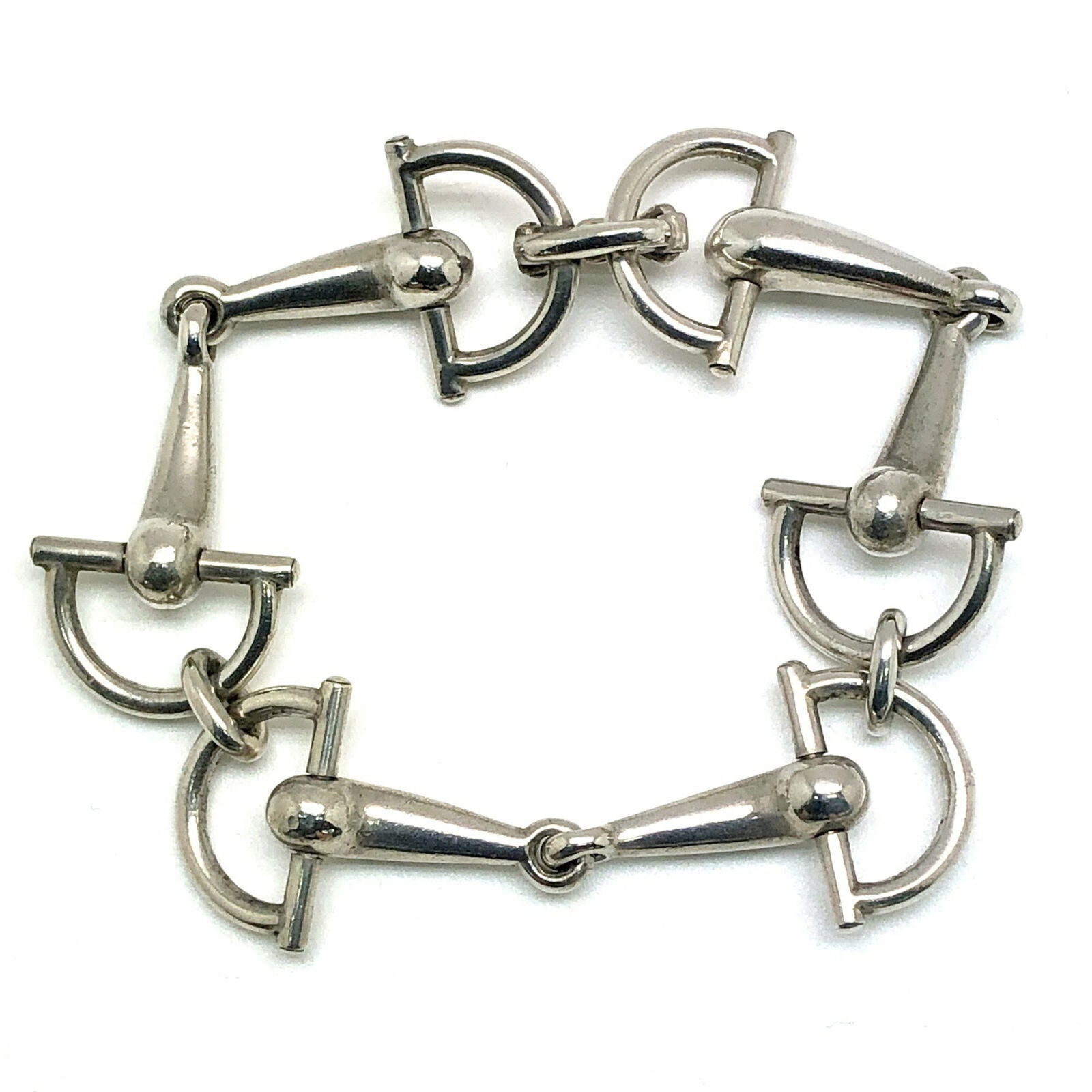 925 Gucci Charm Bracelet Silver: 925 Gucci Charm Bracelet Silver This listing features 925 Gucci Charm Bracelet Silver. Item specifics are provided below. Item Specifics: Brand: Gucci Type: Charm Bracelet Gender: Women Material: Silv