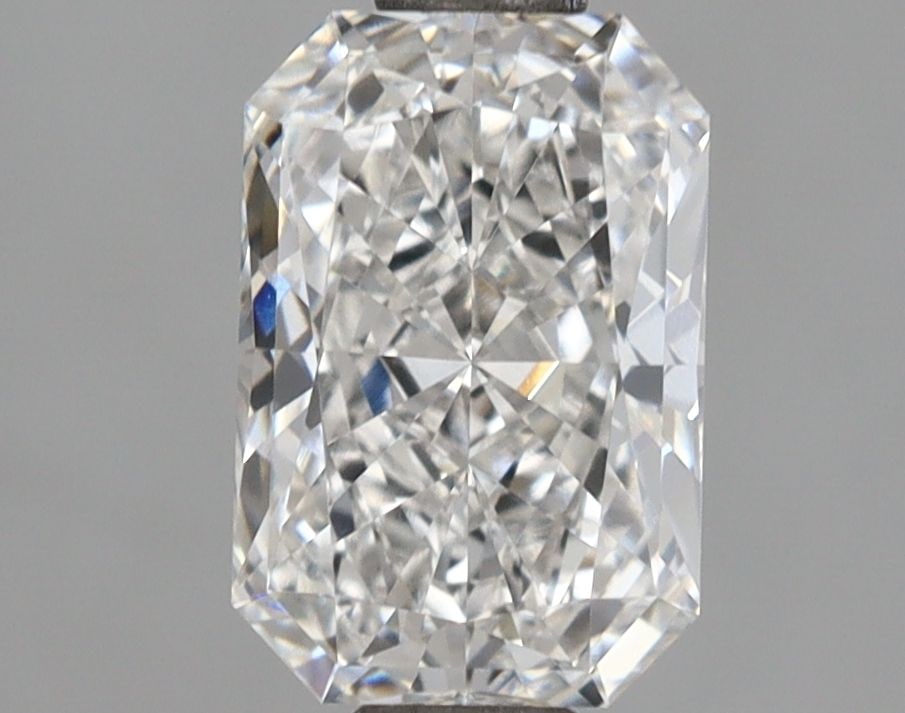 Loose Lab Diamond - IGI Radiant 1.54ct F VVS1: Loose Lab Diamond - IGI Radiant 1.54ct F VVS1 This listing features Loose Lab Diamond - IGI Radiant 1.54ct F VVS1. Item specifics are provided below. Item Specifics: Source: This Is A Real Diamond