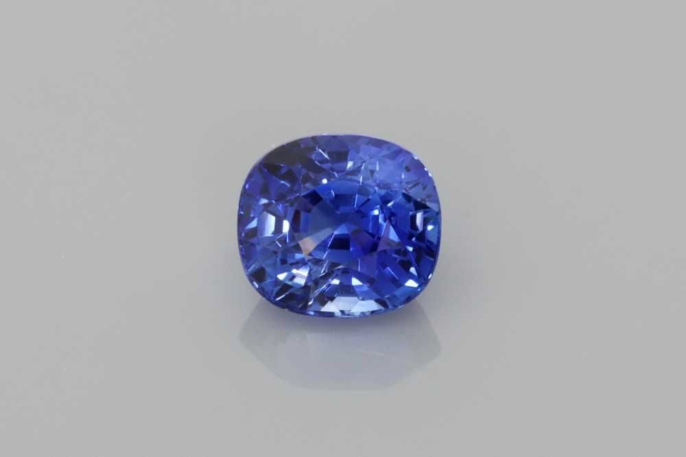 Loose Sapphire Gemstone - Cushion 1.04ct Blue EC: Loose Sapphire Gemstone - Cushion 1.04ct Blue EC This listing features Loose Sapphire Gemstone - Cushion 1.04ct Blue EC. Item specifics are provided below. Item Specifics: Type: Sapphire Carat: 1.04