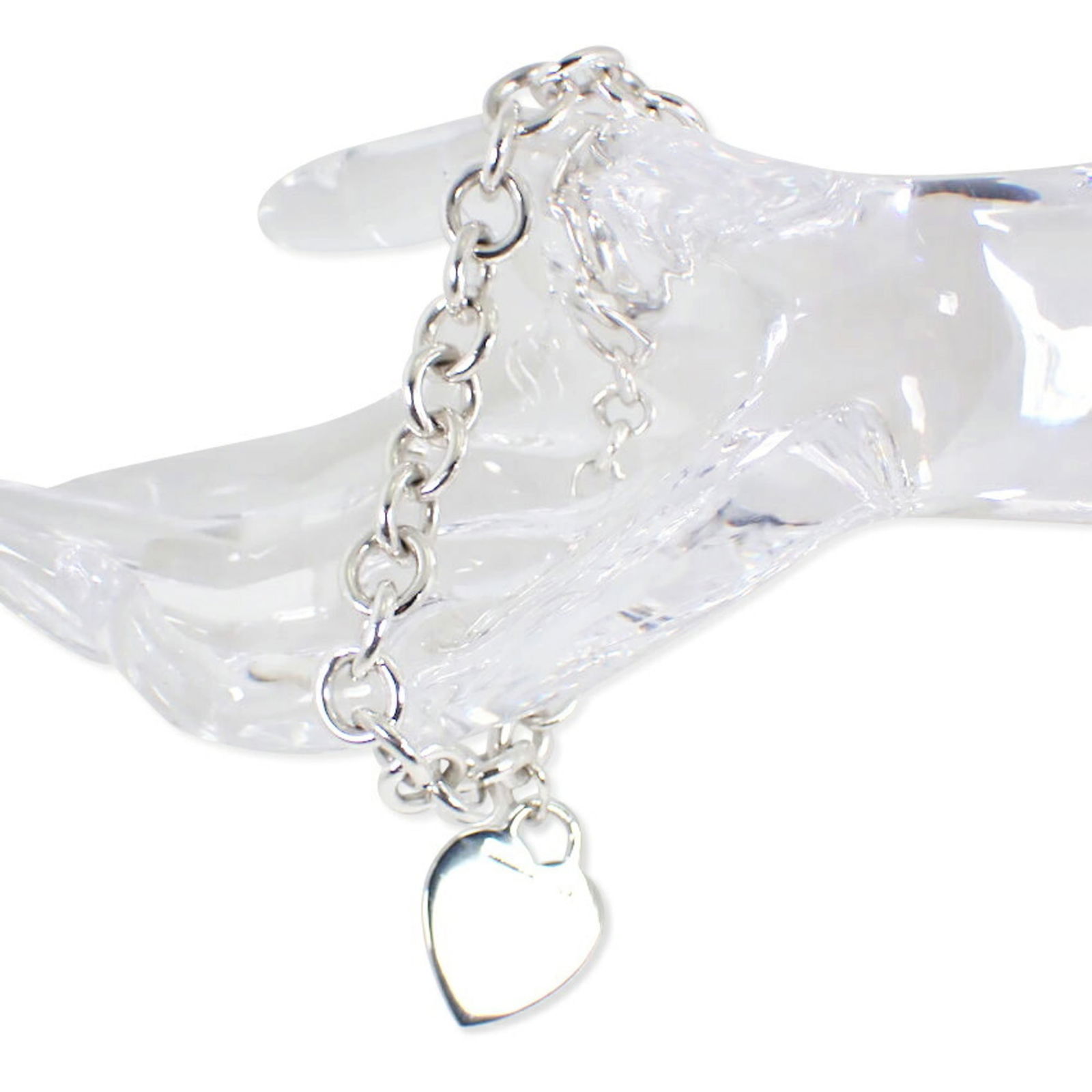 925 Tiffany Charm Bracelet Sterling Silver: 925 Tiffany Charm Bracelet Sterling Silver This listing features 925 Tiffany Charm Bracelet Sterling Silver. Item specifics are provided below. Item Specifics: Brand: Tiffany Type: Charm Bracelet Gend