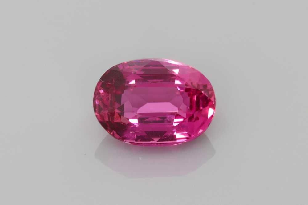 Loose Sapphire Gemstone - GIA Oval 2.0ct Pink EC: Loose Sapphire Gemstone - GIA Oval 2.0ct Pink EC This listing features Loose Sapphire Gemstone - GIA Oval 2.0ct Pink EC. Item specifics are provided below. Item Specifics: Type: Sapphire Carat: 2.0 Cu