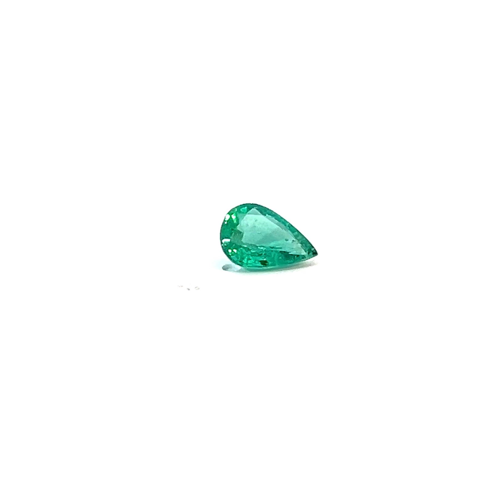 Loose Emerald Gemstone - Pear 1.41ct Green SI: Loose Emerald Gemstone - Pear 1.41ct Green SI This listing features Loose Emerald Gemstone - Pear 1.41ct Green SI. Item specifics are provided below. Item Specifics: Type: Emerald Carat: 1.41 Cut: