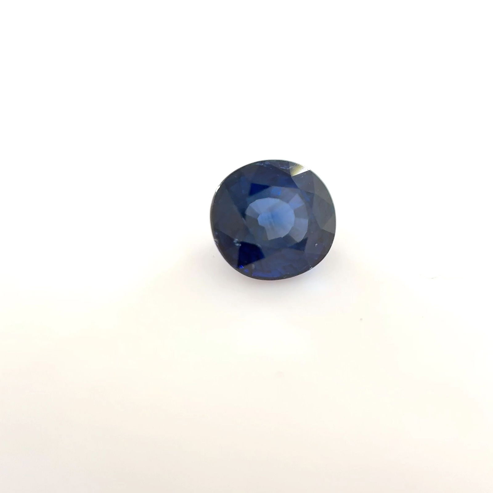 Loose Sapphire Gemstone - Cushion 1.05ct Blue SI: Loose Sapphire Gemstone - Cushion 1.05ct Blue SI This listing features Loose Sapphire Gemstone - Cushion 1.05ct Blue SI. Item specifics are provided below. Item Specifics: Type: Sapphire Carat: 1.05 C