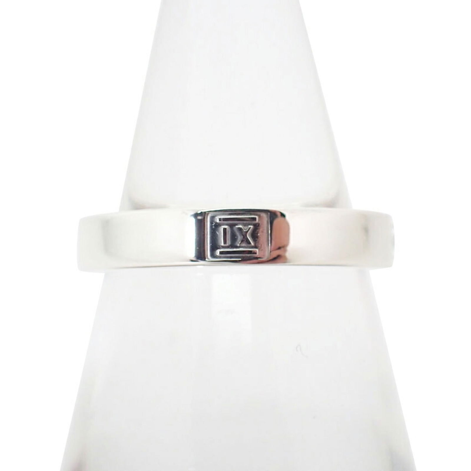 925 Tiffany Band Ring Sterling Silver: 925 Tiffany Band Ring Sterling Silver This listing features 925 Tiffany Band Ring Sterling Silver. Item specifics are provided below. Item Specifics: Brand: Tiffany Type: Band Ring Gender: Women