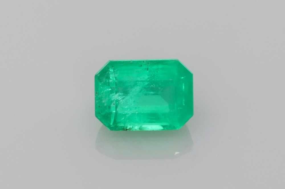 Loose Emerald Gemstone - Emerald 1.03ct Green SI: Loose Emerald Gemstone - Emerald 1.03ct Green SI This listing features Loose Emerald Gemstone - Emerald 1.03ct Green SI. Item specifics are provided below. Item Specifics: Type: Emerald Carat: 1.03 Cu
