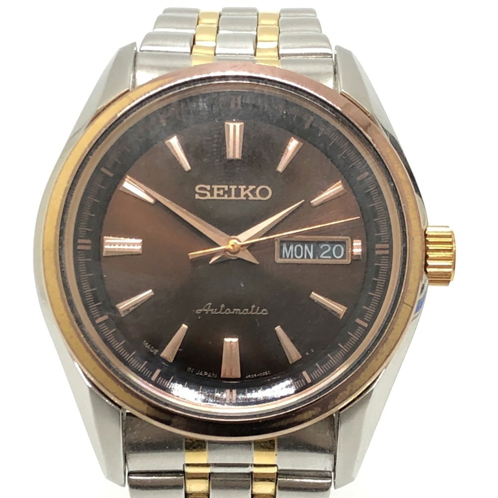 Wristwatch Seiko: Wristwatch Seiko This listing features Wristwatch Seiko. Item specifics are provided below. Item Specifics: Brand: Seiko Type: Wristwatch Gender: Men Display: Analog Material (Case): Stainless Steel
