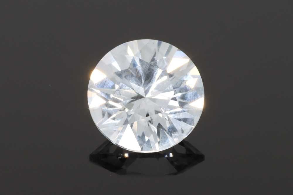 Loose Sapphire Gemstone - Round 2.75ct White EC: Loose Sapphire Gemstone - Round 2.75ct White EC This listing features Loose Sapphire Gemstone - Round 2.75ct White EC. Item specifics are provided below. Item Specifics: Type: Sapphire Carat: 2.75