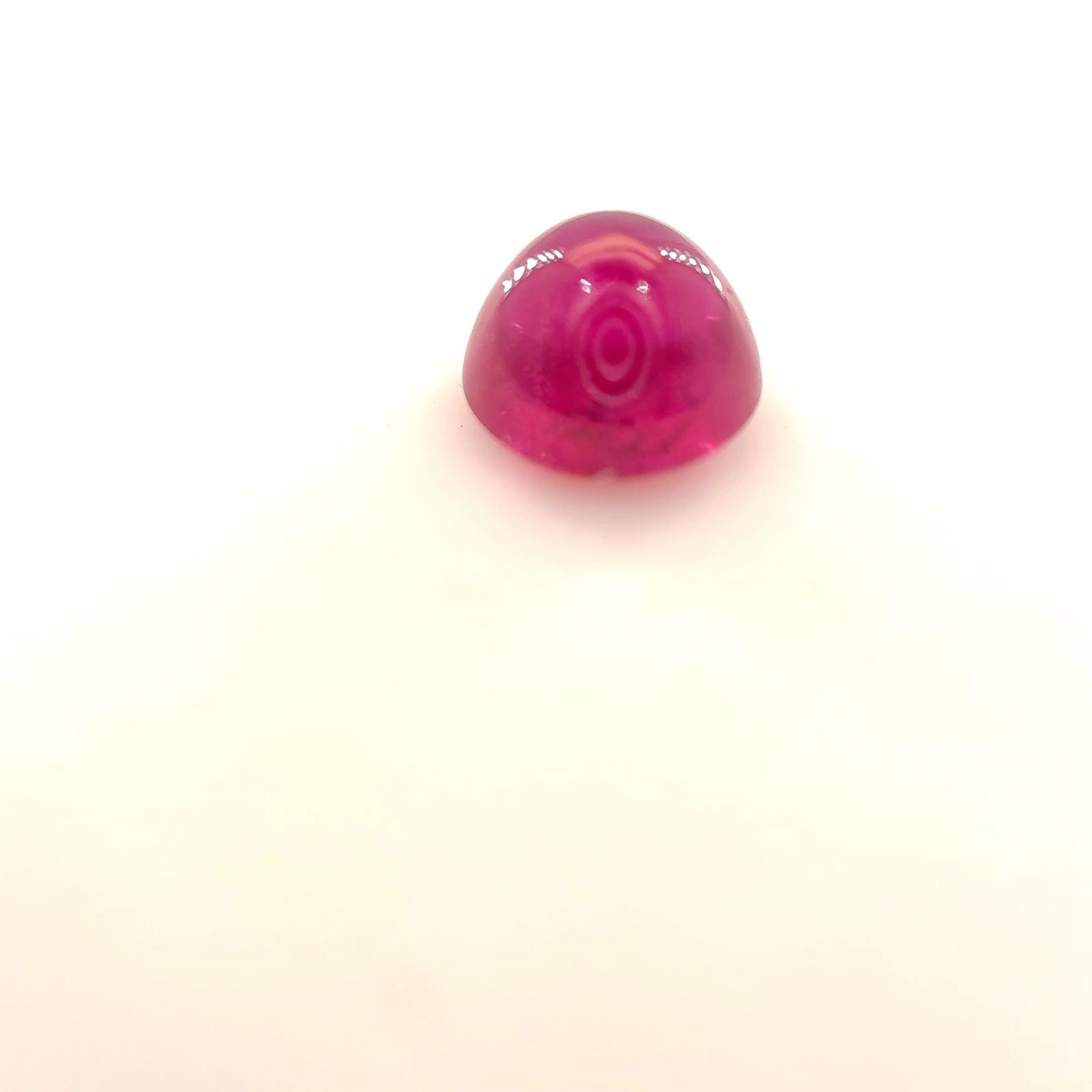 Loose Ruby Gemstone - Round 1.33ct Red SI: Loose Ruby Gemstone - Round 1.33ct Red SI This listing features Loose Ruby Gemstone - Round 1.33ct Red SI. Item specifics are provided below. Item Specifics: Type: Ruby Carat: 1.33 Cut: Cabochon Color