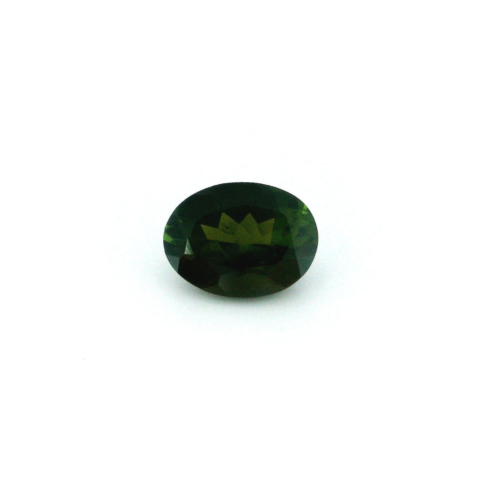 Loose Tourmaline Gemstone - GSI Oval 1.35ct Green SI: Loose Tourmaline Gemstone - GSI Oval 1.35ct Green SI This listing features Loose Tourmaline Gemstone - GSI Oval 1.35ct Green SI. Item specifics are provided below. Item Specifics: Type: Tourmaline Car