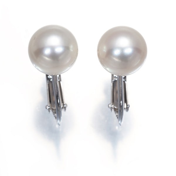 Gold Tasaki Earrings Akoya Pearl 8.0Mm Solitaire 18K 750 White: Gold Tasaki Earrings Akoya Pearl 8.0Mm Solitaire 18K 750 White This listing features Gold Tasaki Earrings Akoya Pearl 8.0Mm Solitaire 18K 750 White. Item specifics are provided below. Item Specifics: