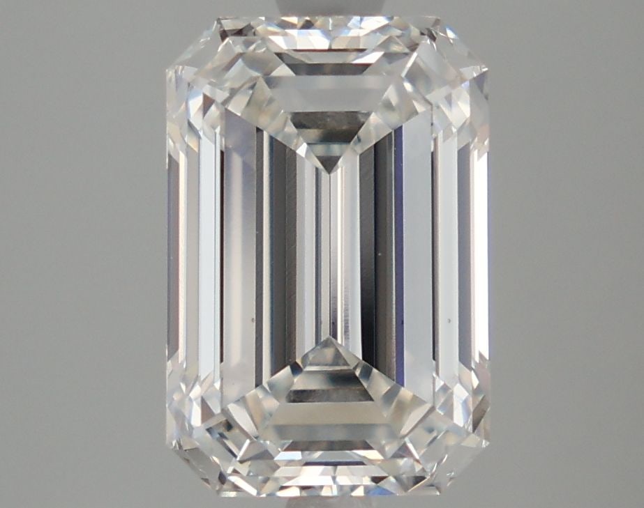 Loose Lab Diamond - IGI Emerald 3.92ct E VS1: Loose Lab Diamond - IGI Emerald 3.92ct E VS1 This listing features Loose Lab Diamond - IGI Emerald 3.92ct E VS1. Item specifics are provided below. Item Specifics: Source: This Is A Real Diamond