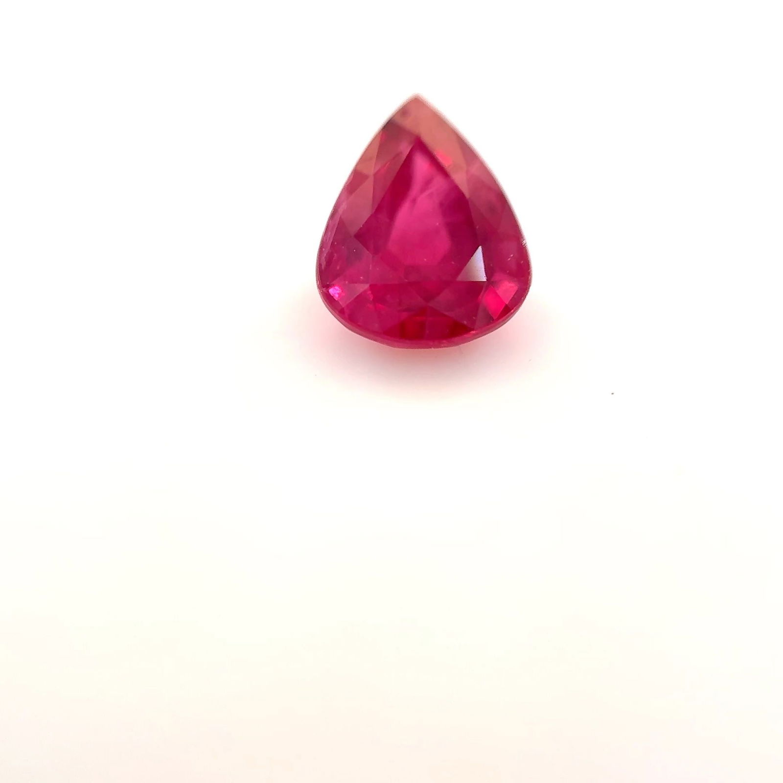 Loose Ruby Gemstone - Pear 1.18ct Red SI: Loose Ruby Gemstone - Pear 1.18ct Red SI This listing features Loose Ruby Gemstone - Pear 1.18ct Red SI. Item specifics are provided below. Item Specifics: Type: Ruby Carat: 1.18 Cut: Faceted Color: R