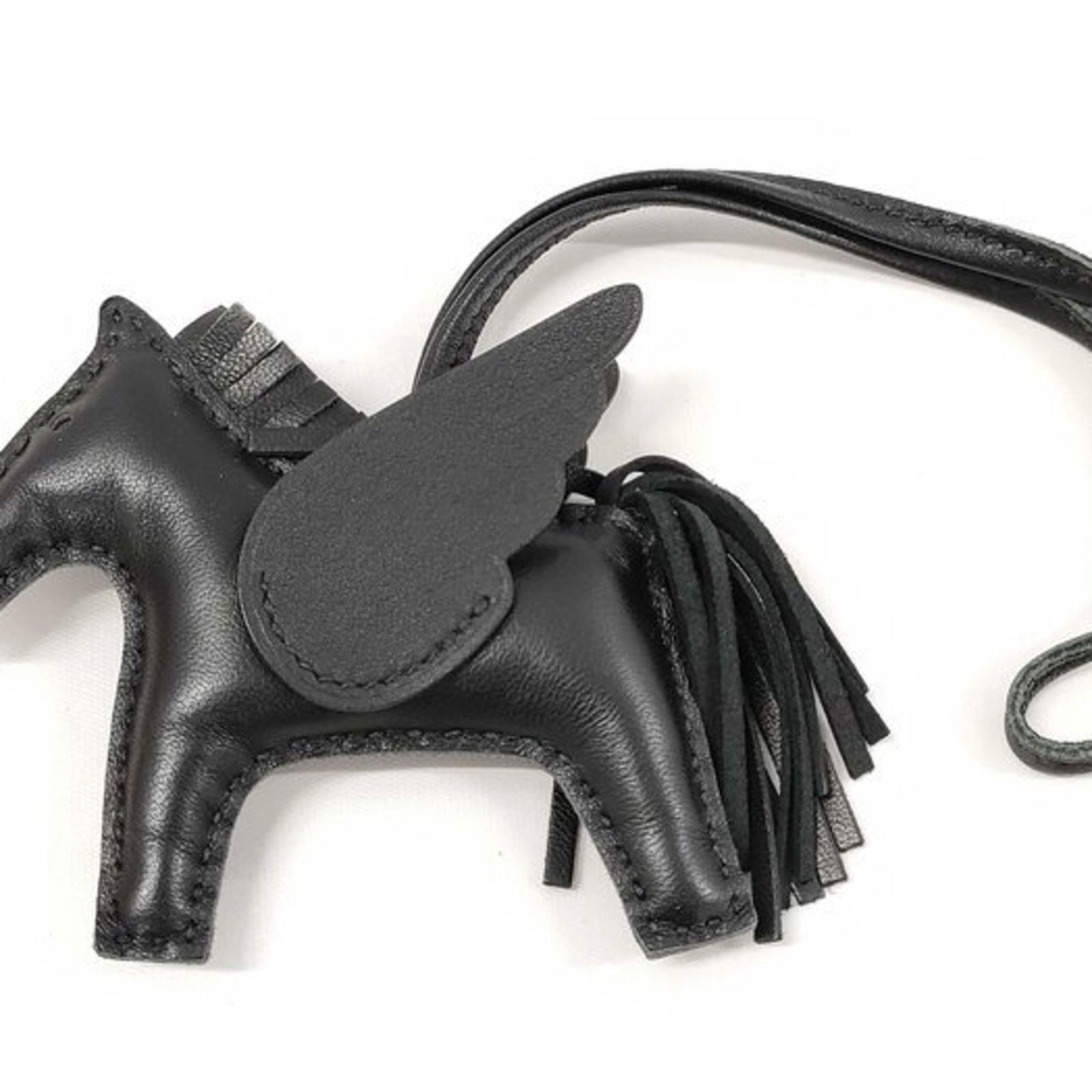 Milo Hermes Handbag Charm Agneau: Milo Hermes Handbag Charm Agneau This listing features Milo Hermes Handbag Charm Agneau. Item specifics are provided below. Item Specifics: Brand: Hermes Type: Handbag Charm Style: Fashion Gender: Wom