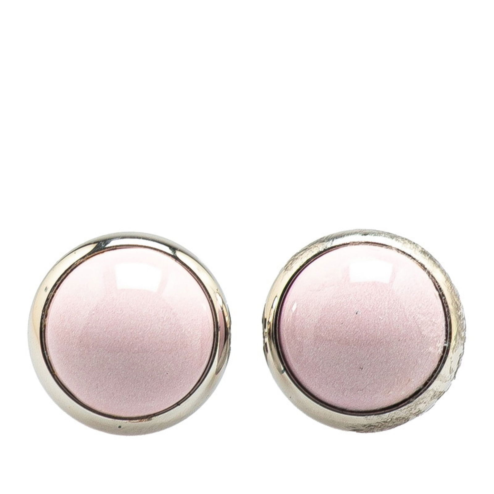 Metal Hermes Clip Earrings: Metal Hermes Clip Earrings This listing features Metal Hermes Clip Earrings. Item specifics are provided below. Item Specifics: Brand: Hermes Type: Clip Earrings Gender: Women Material: Metal Color: L