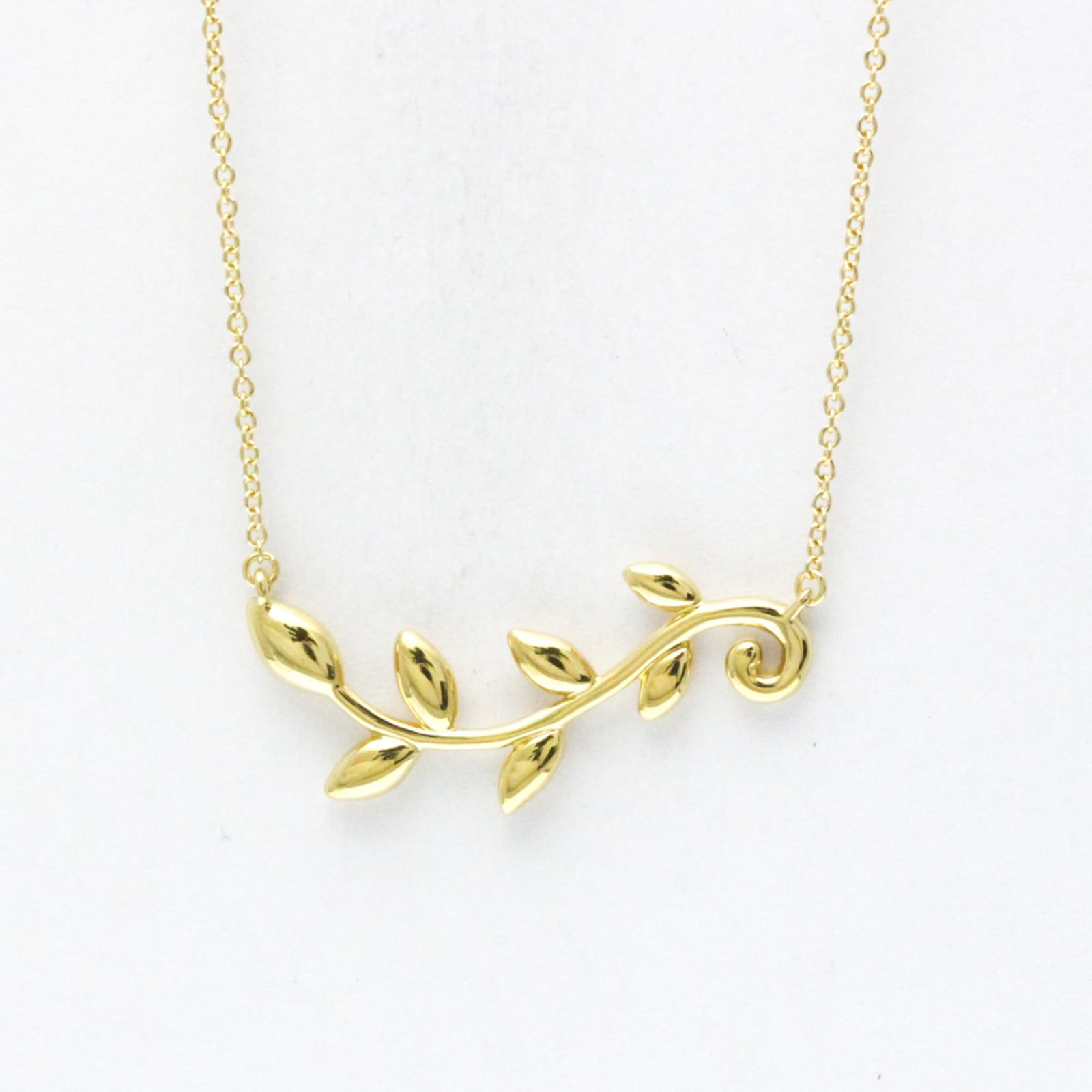 Women Fashion Pendant Necklace (Gold) - Tiffany Olive Leaf Necklace Yellow Gold (18K) No Stone Men: Women Fashion Pendant Necklace (Gold) - Tiffany Olive Leaf Necklace Yellow Gold (18K) No Stone Men This listing features Women Fashion Pendant Necklace (Gold) - Tiffany Olive Leaf Necklace Yellow Gold