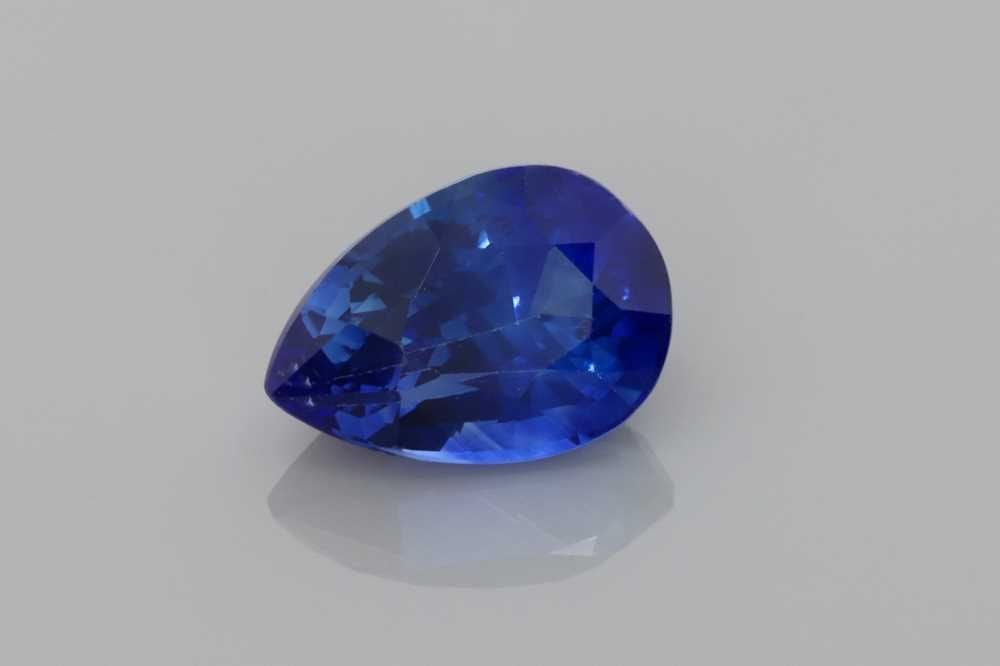 Loose Sapphire Gemstone - Pear 1.89ct Blue EC: Loose Sapphire Gemstone - Pear 1.89ct Blue EC This listing features Loose Sapphire Gemstone - Pear 1.89ct Blue EC. Item specifics are provided below. Item Specifics: Type: Sapphire Carat: 1.89 Cut: Fa