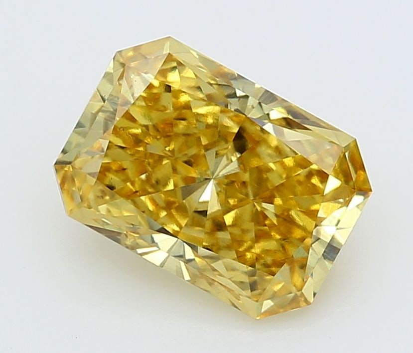 Loose Lab Diamond - IGI Radiant 3.31ct Fancy Vivid Yellow VS2: Loose Lab Diamond - IGI Radiant 3.31ct Fancy Vivid Yellow VS2 This listing features Loose Lab Diamond - IGI Radiant 3.31ct Fancy Vivid Yellow VS2. Item specifics are provided below. Item Specifics: