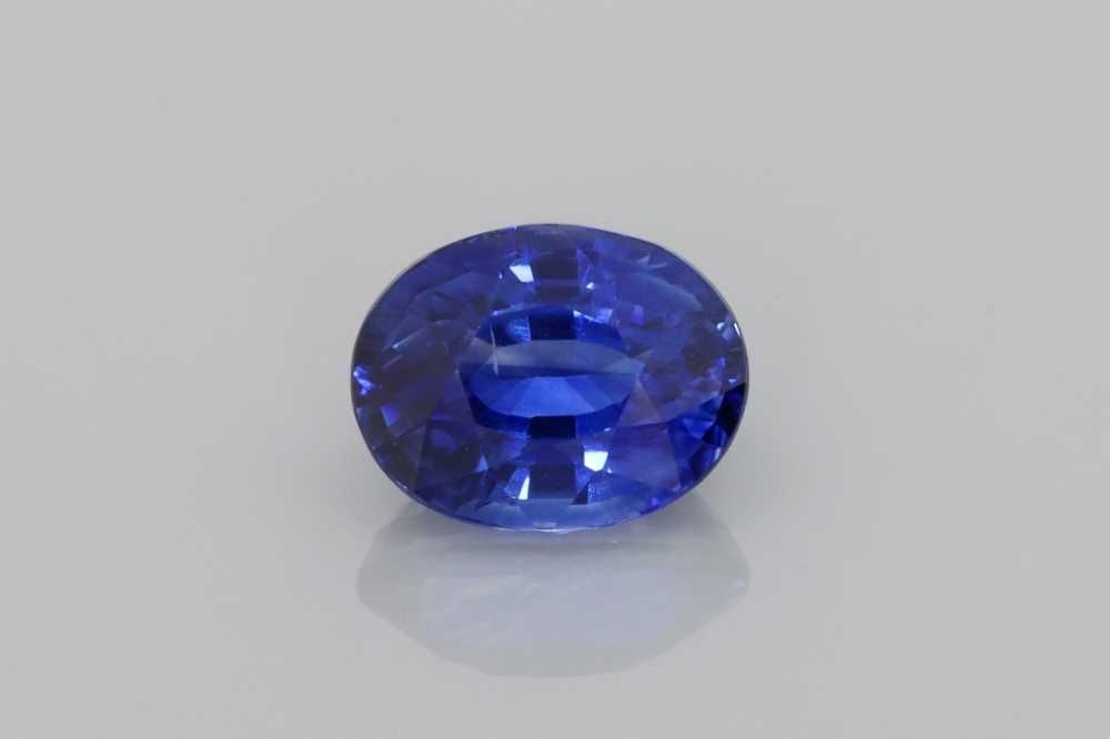Loose Sapphire Gemstone - GIA Oval 1.81ct Blue EC: Loose Sapphire Gemstone - GIA Oval 1.81ct Blue EC This listing features Loose Sapphire Gemstone - GIA Oval 1.81ct Blue EC. Item specifics are provided below. Item Specifics: Type: Sapphire Carat: 1.81