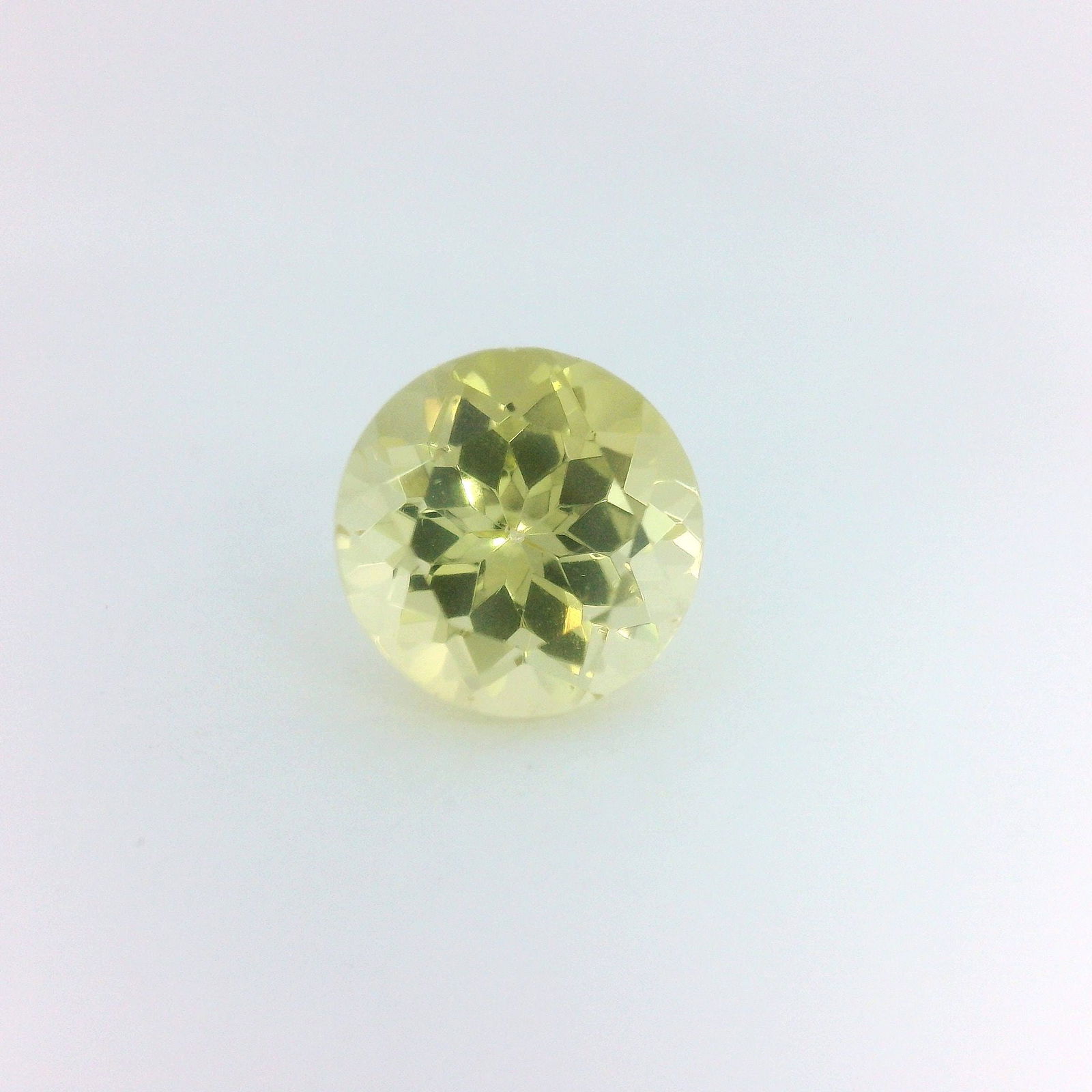 Loose Apatite Gemstone - GSI Round 2.77ct Yellow EC: Loose Apatite Gemstone - GSI Round 2.77ct Yellow EC This listing features Loose Apatite Gemstone - GSI Round 2.77ct Yellow EC. Item specifics are provided below. Item Specifics: Type: Apatite Carat: 2