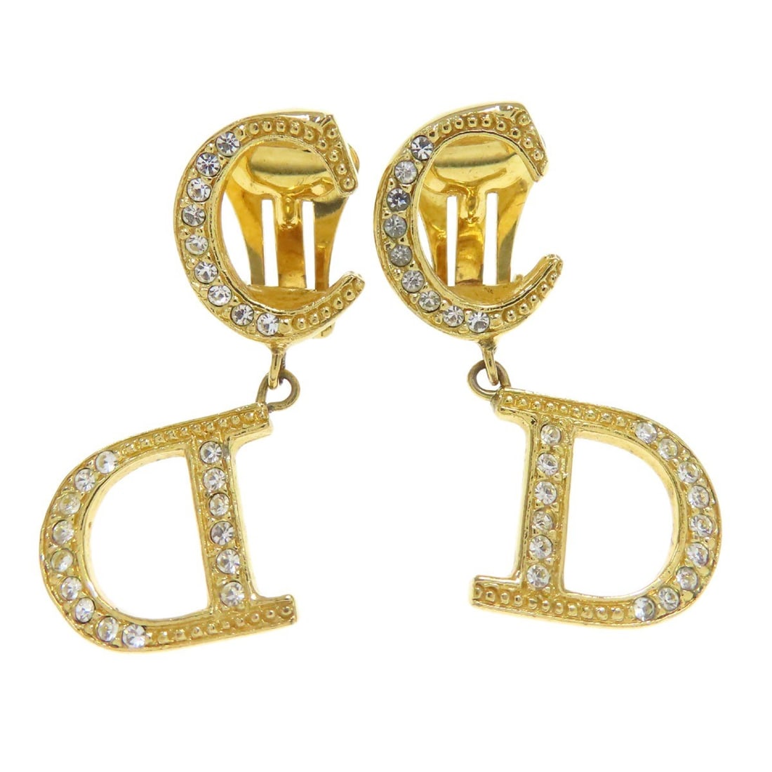 Metal CHRISTIAN DIOR CD logo earring: Metal CHRISTIAN DIOR CD logo earring This listing features Metal CHRISTIAN DIOR CD logo earring. Item specifics are provided below. Item Specifics: Brand: CHRISTIAN DIOR Style: earring Material: Metal