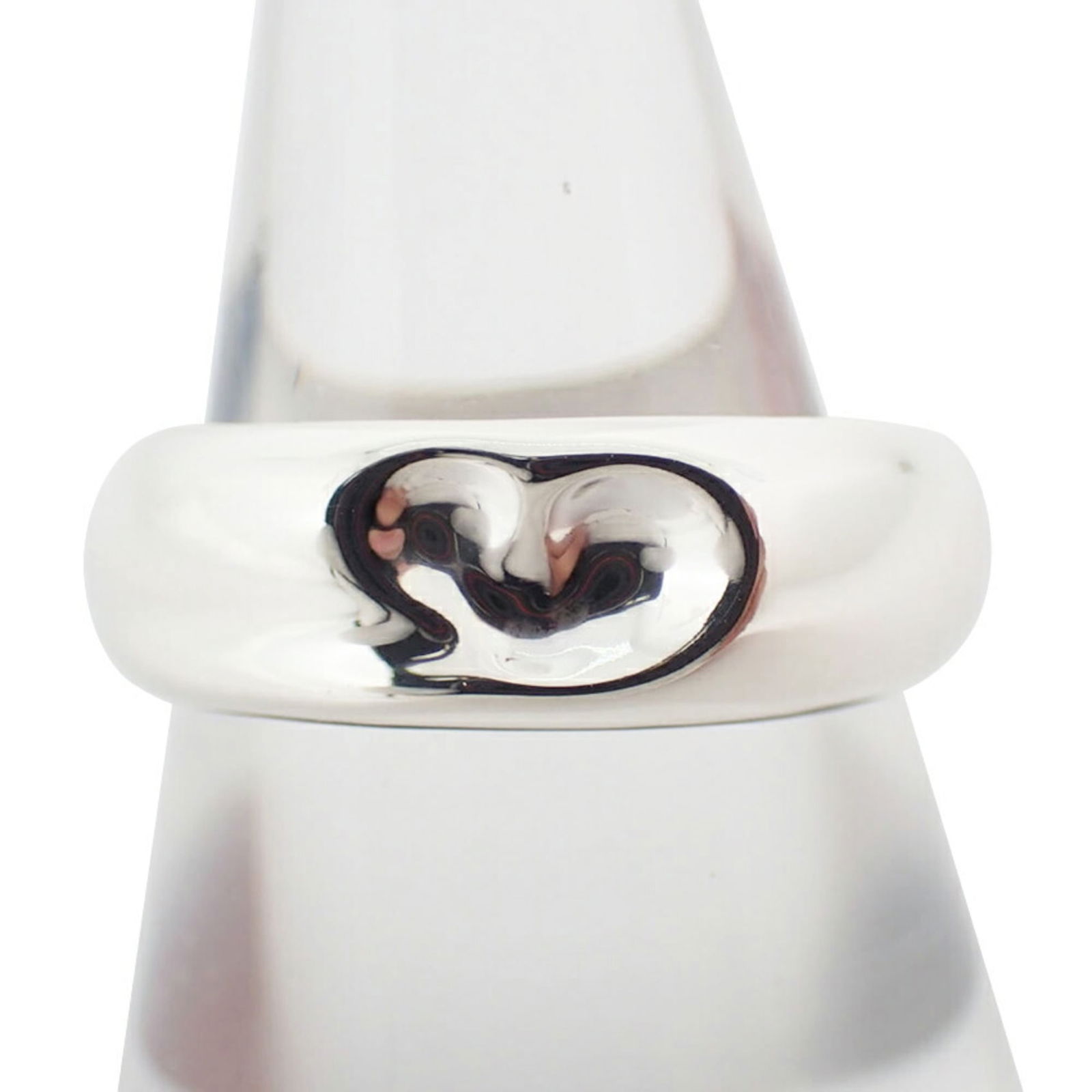 925 Tiffany Band Ring Sterling Silver: 925 Tiffany Band Ring Sterling Silver This listing features 925 Tiffany Band Ring Sterling Silver. Item specifics are provided below. Item Specifics: Brand: Tiffany Type: Band Ring Gender: Women Mater