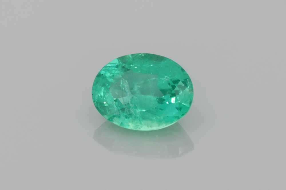 Loose Emerald Gemstone - Oval 1.15ct Green SI: Loose Emerald Gemstone - Oval 1.15ct Green SI This listing features Loose Emerald Gemstone - Oval 1.15ct Green SI. Item specifics are provided below. Item Specifics: Type: Emerald Carat: 1.15 Cut: