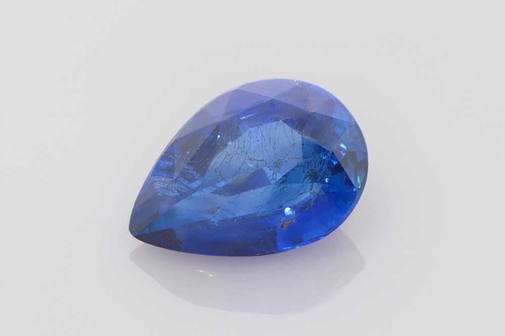 Loose Sapphire Gemstone - GIA Pear 3.53ct Blue SI: Loose Sapphire Gemstone - GIA Pear 3.53ct Blue SI This listing features Loose Sapphire Gemstone - GIA Pear 3.53ct Blue SI. Item specifics are provided below. Item Specifics: Type: Sapphire Carat: 3.53