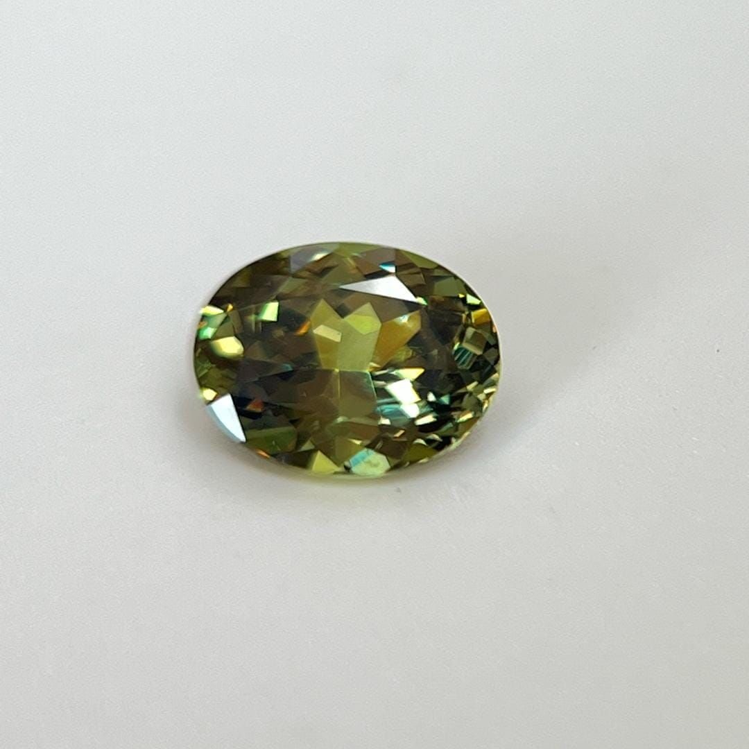 Loose Garnet Gemstone - Oval 1.96ct Green SI: Loose Garnet Gemstone - Oval 1.96ct Green SI This listing features Loose Garnet Gemstone - Oval 1.96ct Green SI. Item specifics are provided below. Item Specifics: Type: Garnet Carat: 1.96 Cut: