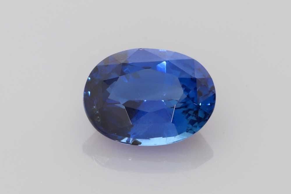 Loose Sapphire Gemstone - Oval 1.52ct Blue EC: Loose Sapphire Gemstone - Oval 1.52ct Blue EC This listing features Loose Sapphire Gemstone - Oval 1.52ct Blue EC. Item specifics are provided below. Item Specifics: Type: Sapphire Carat: 1.52 Cut: Fa