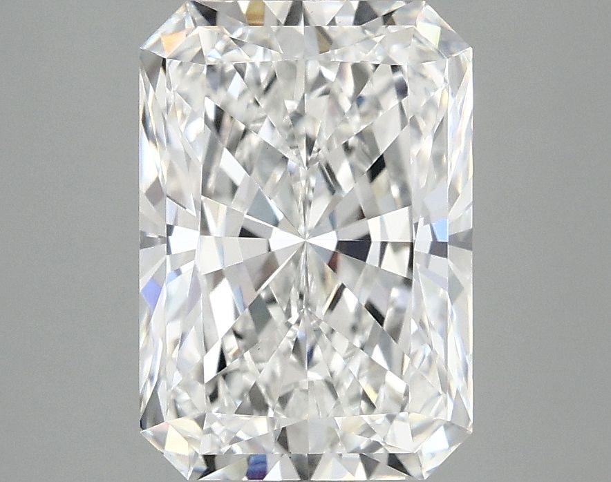 Loose Lab Diamond - IGI Radiant 3.1ct E VVS2: Loose Lab Diamond - IGI Radiant 3.1ct E VVS2 This listing features Loose Lab Diamond - IGI Radiant 3.1ct E VVS2. Item specifics are provided below. Item Specifics: Source: This Is A Real Diamond