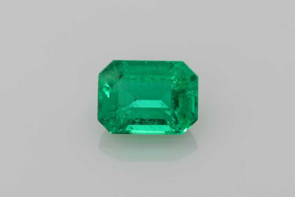 Loose Emerald Gemstone - GIA Emerald 1.57ct Green SI: Loose Emerald Gemstone - GIA Emerald 1.57ct Green SI This listing features Loose Emerald Gemstone - GIA Emerald 1.57ct Green SI. Item specifics are provided below. Item Specifics: Type: Emerald Carat: